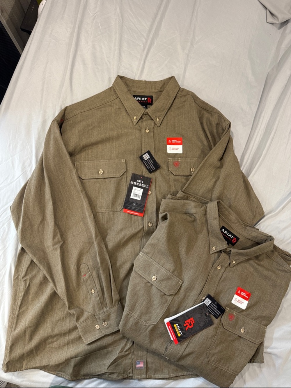FR- Ariat Men’s Button-Down Work Shirt in Olive Green